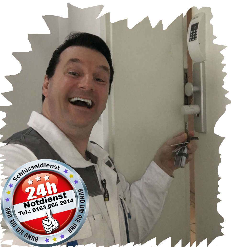Schlüsseldienst Notdienst Monteur Karl - bei der Arbeit